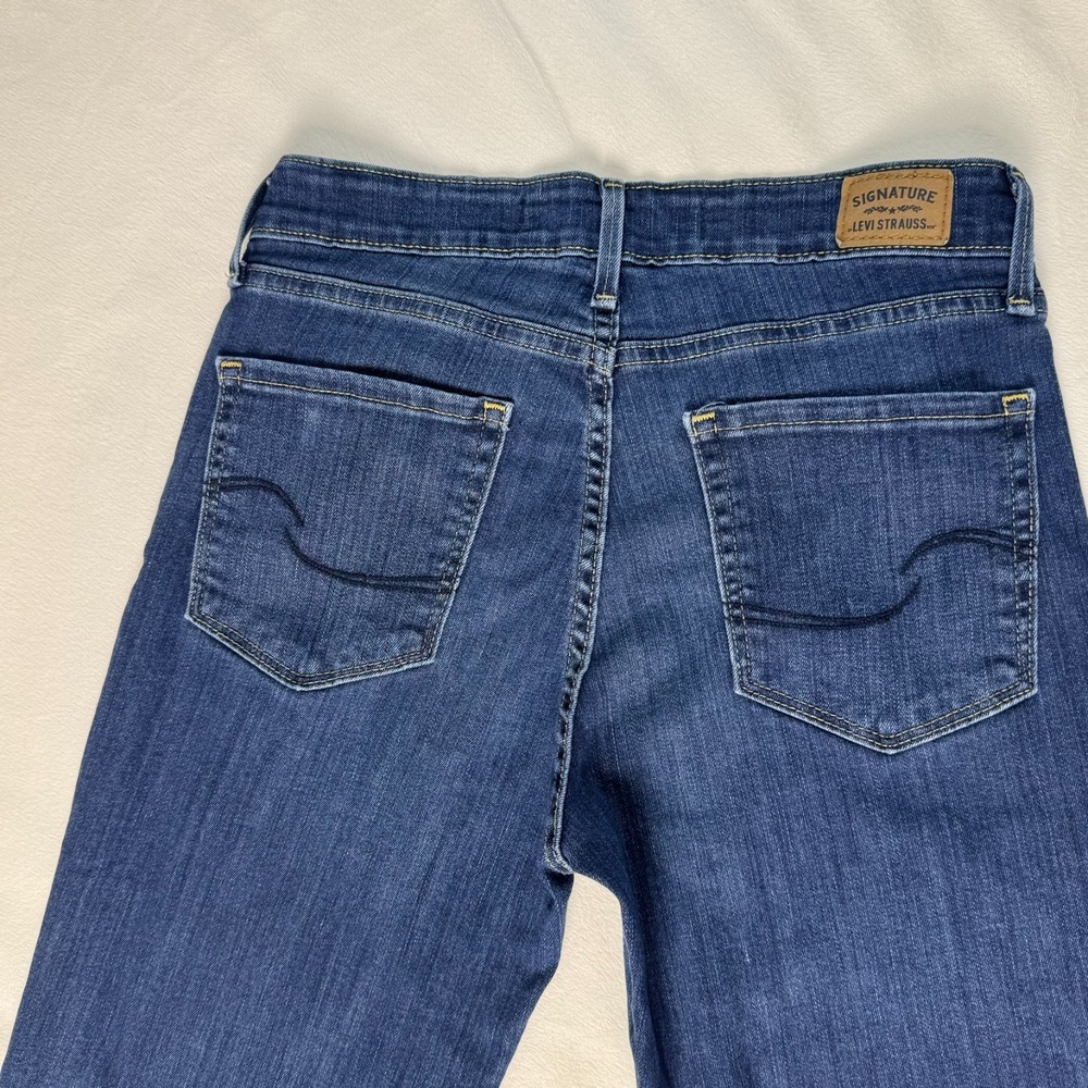 Levi Strauss Signature Mid Rise Slim Size 4 missing size label
